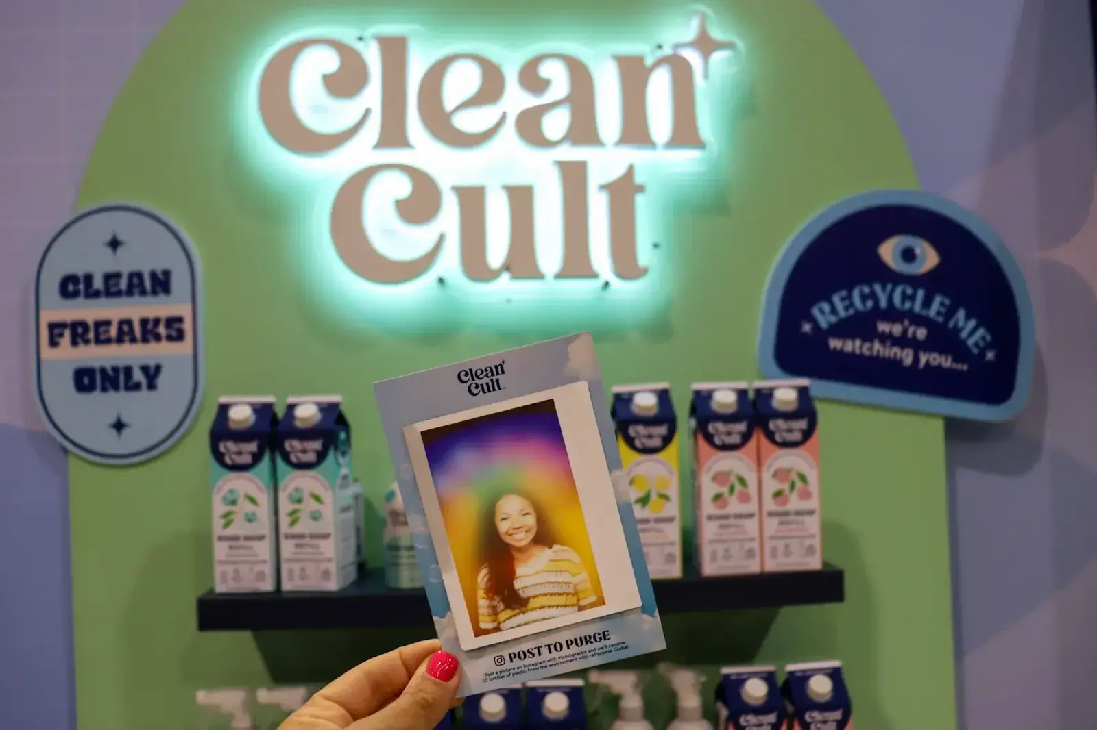 How does a mobile aura photo booth work at Orange County events?