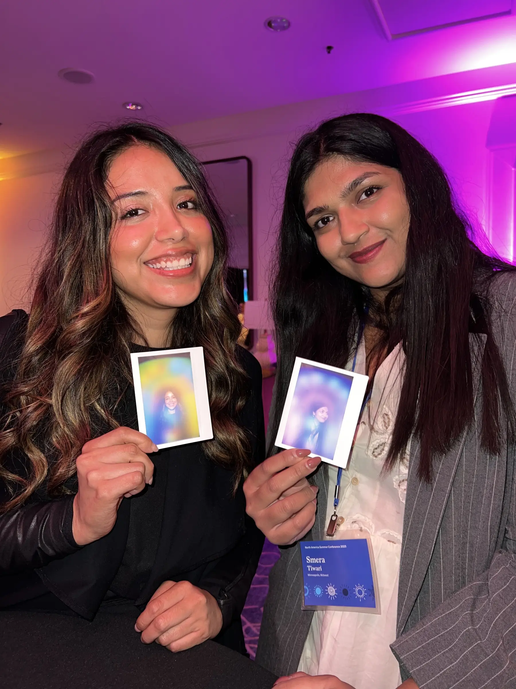 Can an aura photo booth rental in Providence, RI support planners and couples?